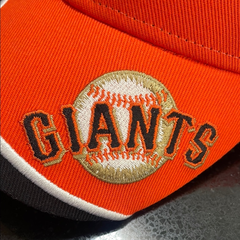 Genuine Merchandise SF Cap & Blanket - Picture 6 of 9
